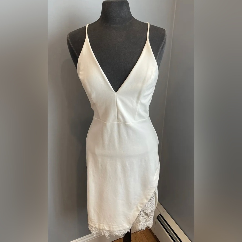 ASTR The Label White Lace Eyelet Dress SIZE Medium